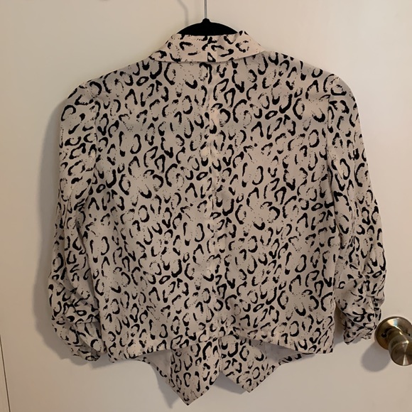Black and white leopard crop blazer - Picture 2 of 3